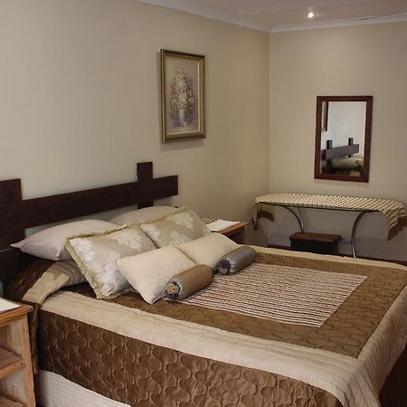 Charming Self Catering Apartment Phalaborwa Esterno foto