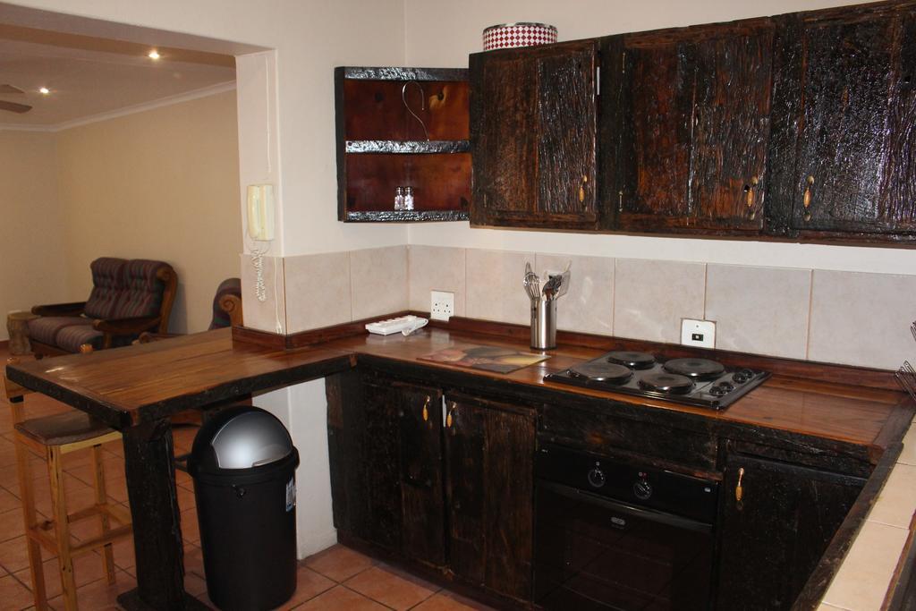 Charming Self Catering Apartment Phalaborwa Esterno foto